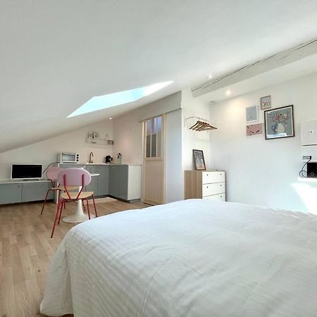 Studio Jade : Charmant Logement Place Clemenceau Apartman Pau Kültér fotó