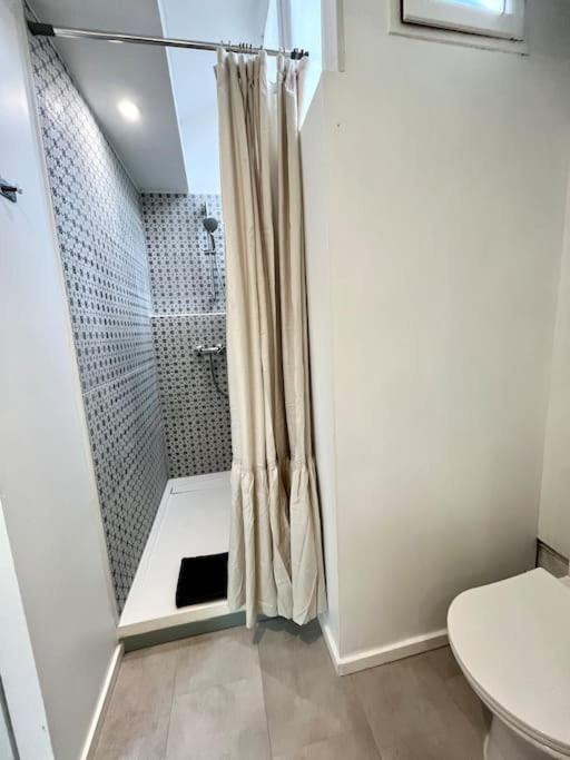 Studio Jade : Charmant Logement Place Clemenceau Apartman Pau Kültér fotó