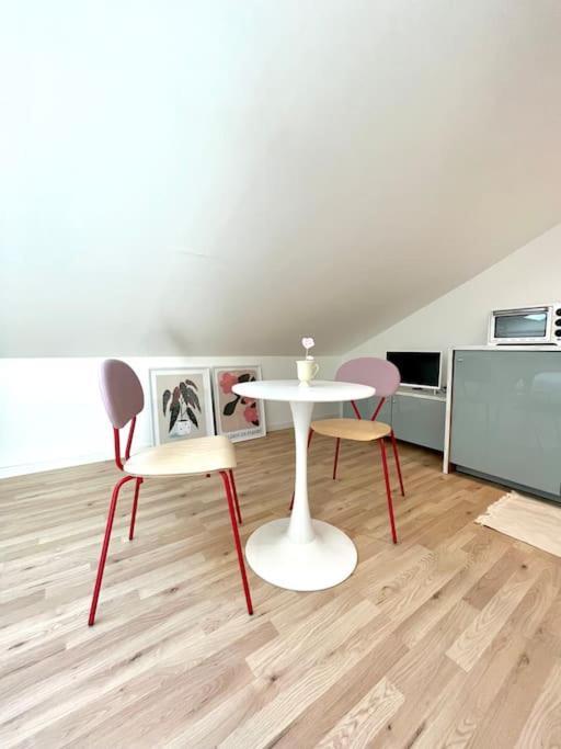 Studio Jade : Charmant Logement Place Clemenceau Apartman Pau Kültér fotó