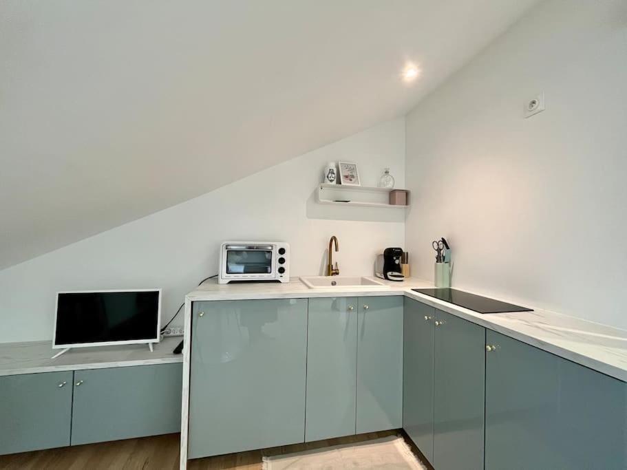 Studio Jade : Charmant Logement Place Clemenceau Apartman Pau Kültér fotó